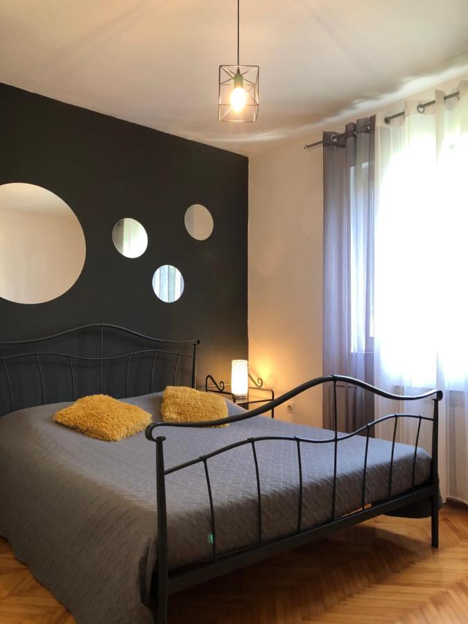 Apartments Salona Trogir Ngoại thất bức ảnh
