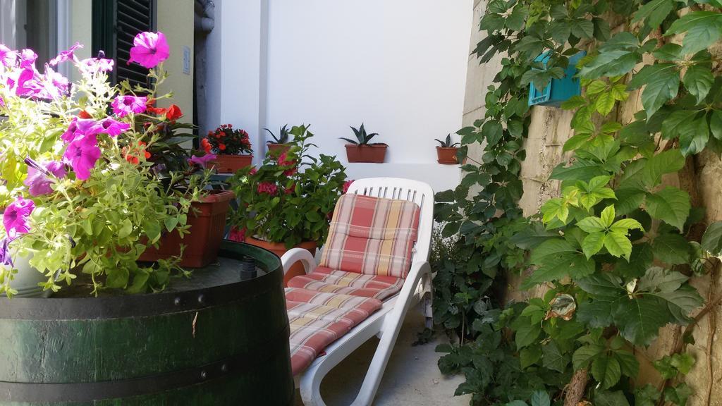 Apartments Salona Trogir Phòng bức ảnh