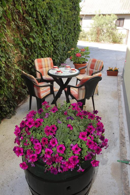 Apartments Salona Trogir Ngoại thất bức ảnh