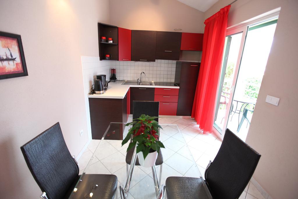 Apartments Salona Trogir Ngoại thất bức ảnh