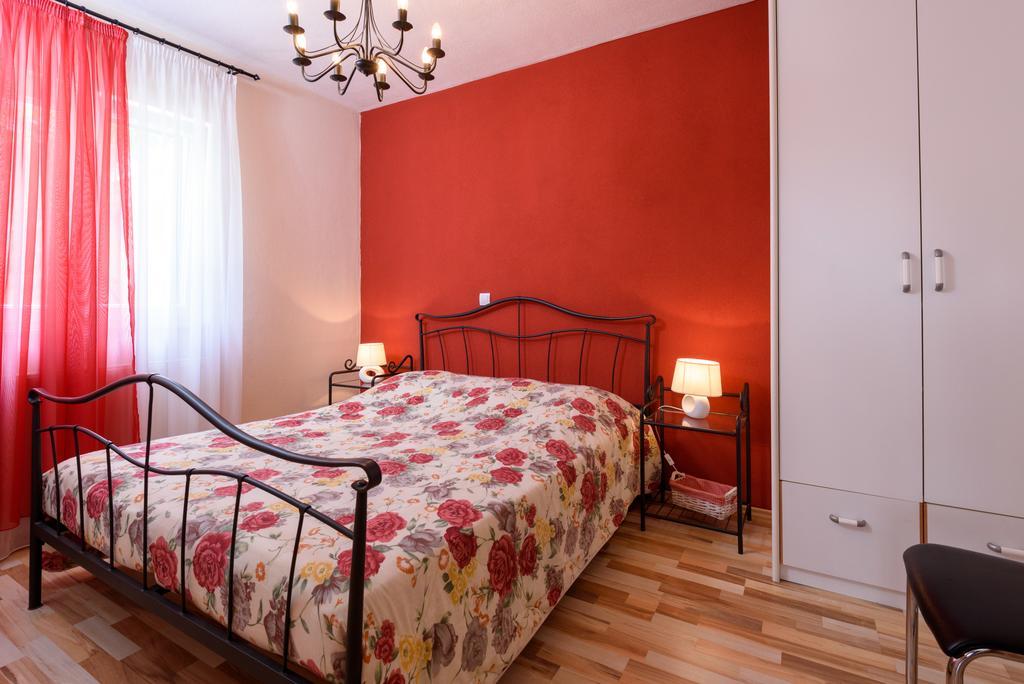 Apartments Salona Trogir Ngoại thất bức ảnh