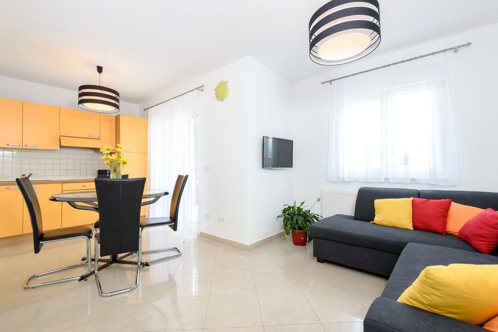 Apartments Salona Trogir Ngoại thất bức ảnh