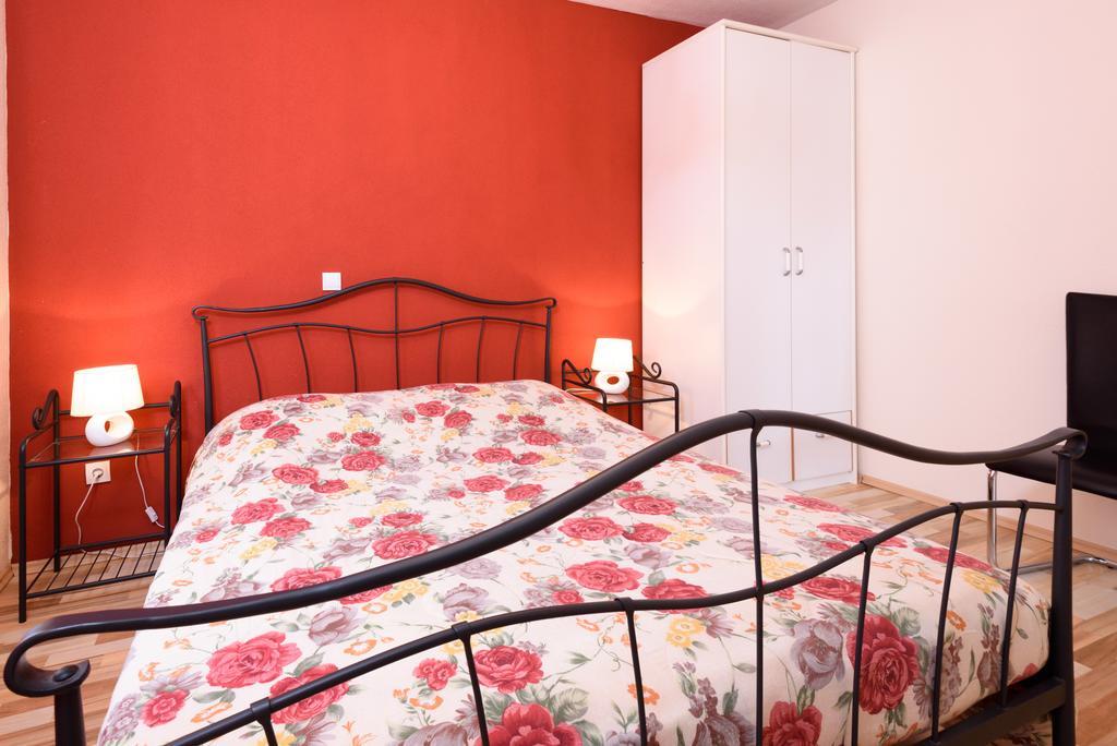 Apartments Salona Trogir Ngoại thất bức ảnh