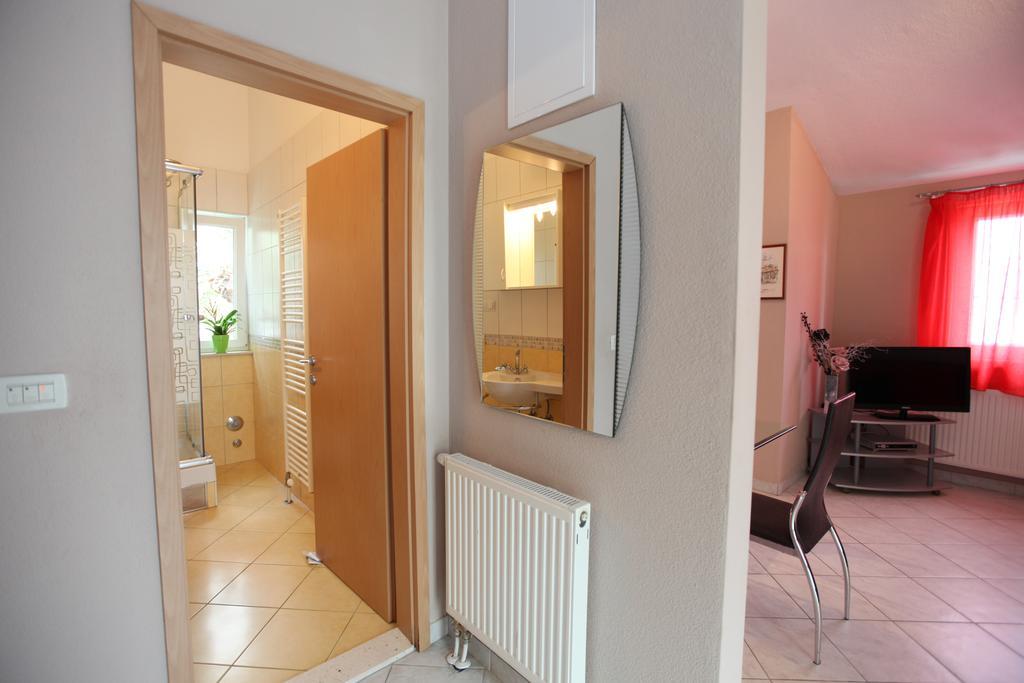 Apartments Salona Trogir Ngoại thất bức ảnh